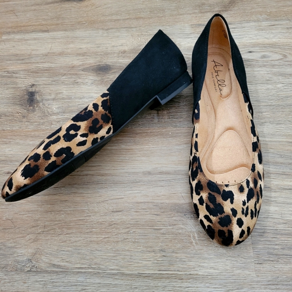 Abella leopard print flats